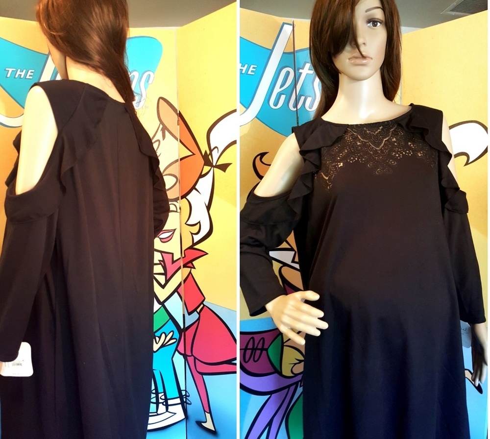 ⬇️ Cold Shoulder Lace Maternity Dress Size L